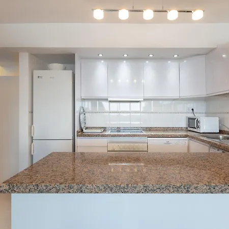 Centre On The Promenade Front Line * Marbellac