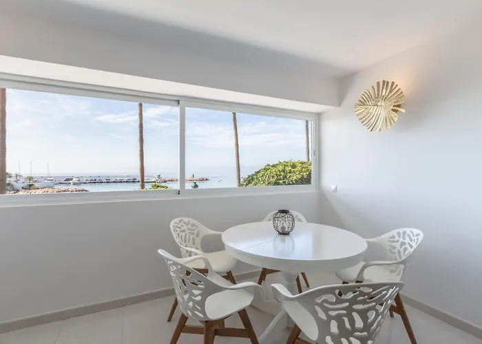 Centre On The Promenade Front Line Apartament