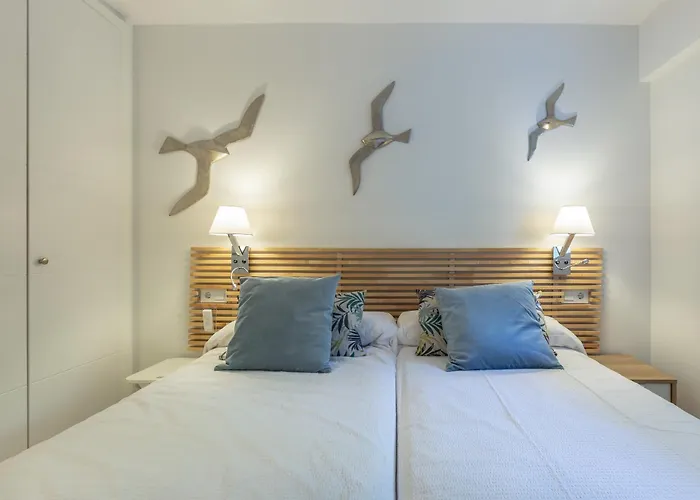 Apartament Centre On The Promenade Front Line *