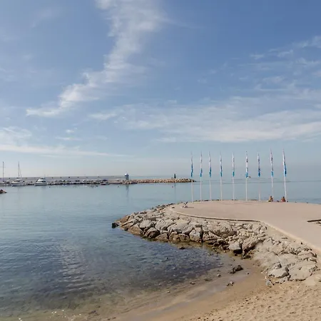 Centre On The Promenade Front Line Appartement Marbella